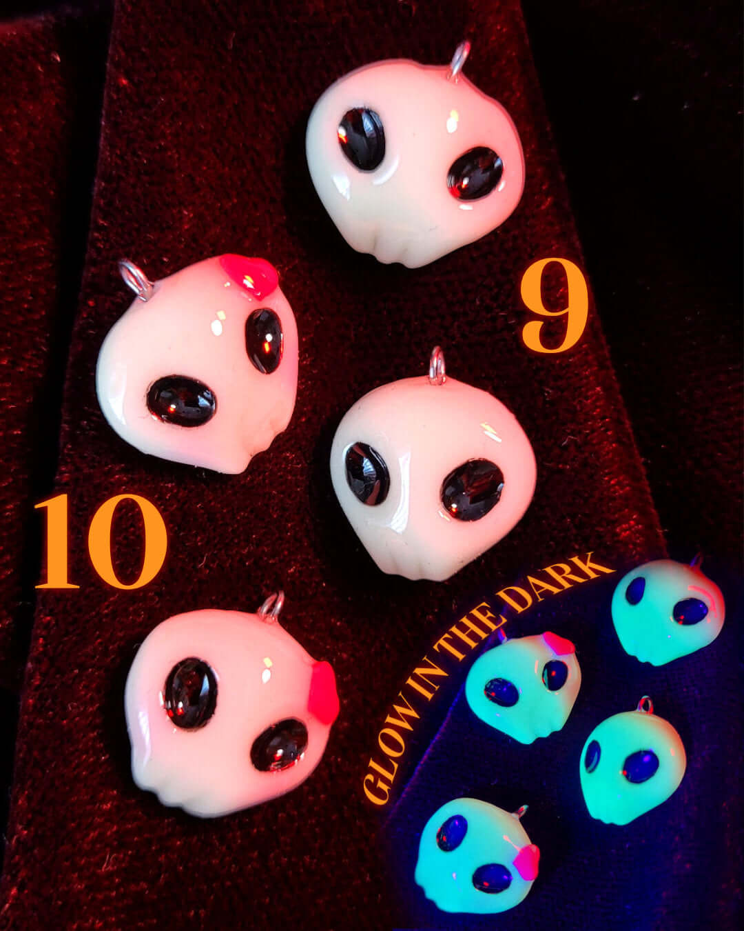 Charms ou pendentifs faits main en forme de crâne kawaii qui brillent dans le noir.