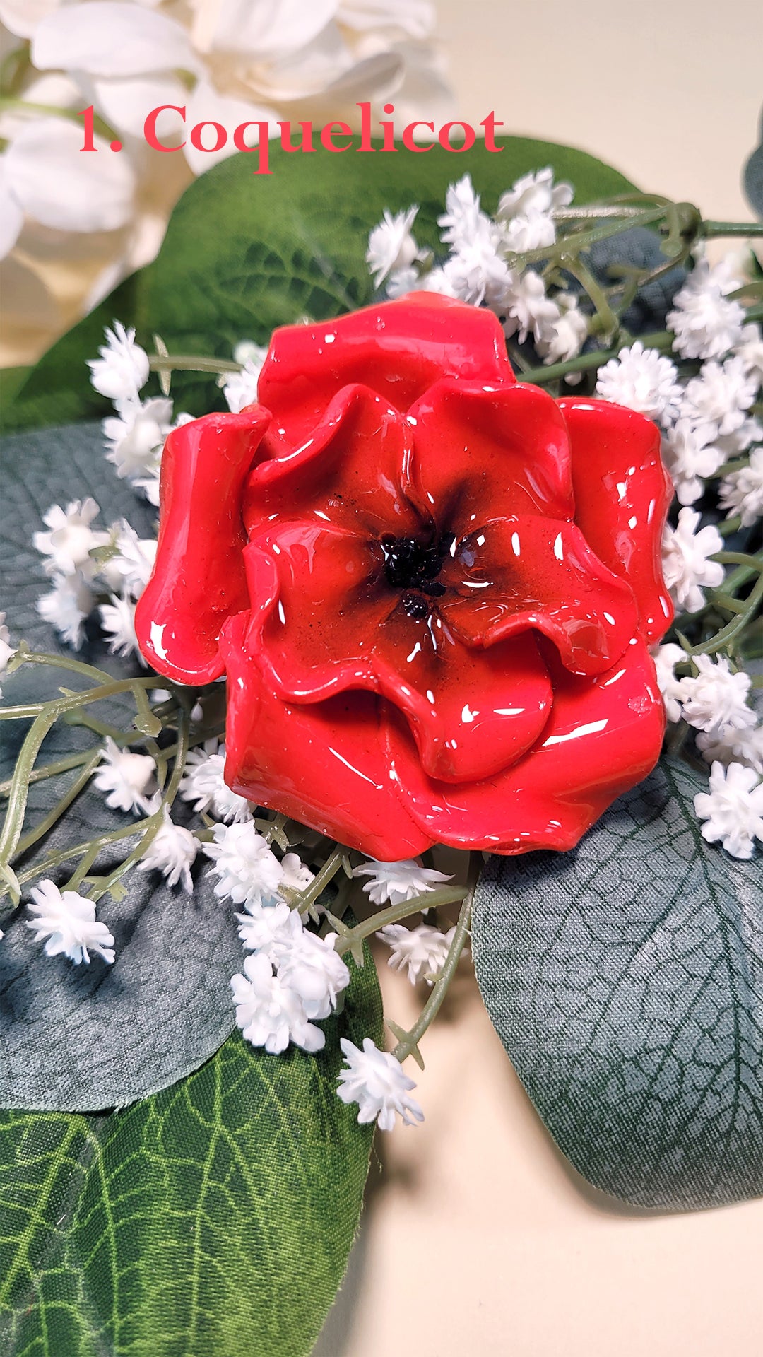 Pins en forme de coquelicot rouge